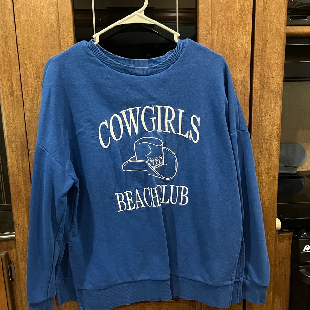 Francesca's Collections Blue Long Sleeve Tee